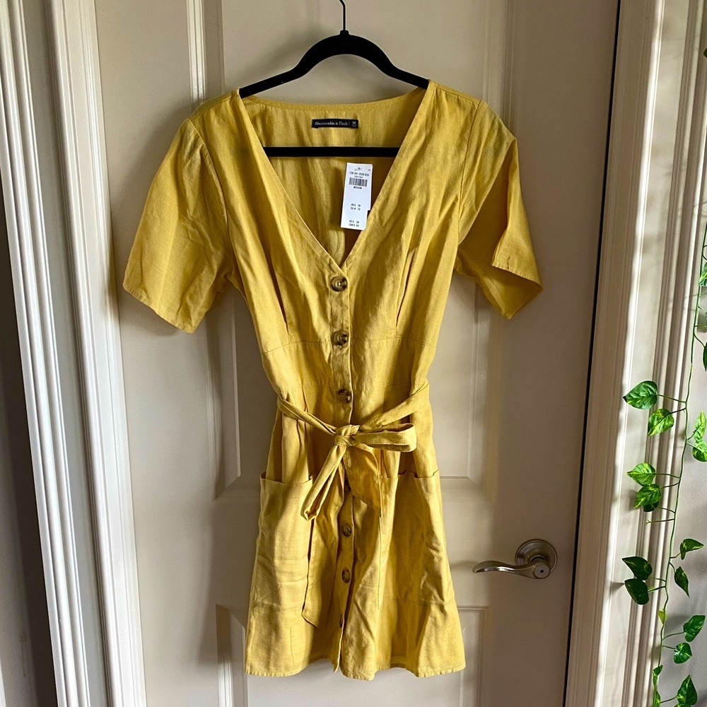 Abercrombie & Fitch Dress